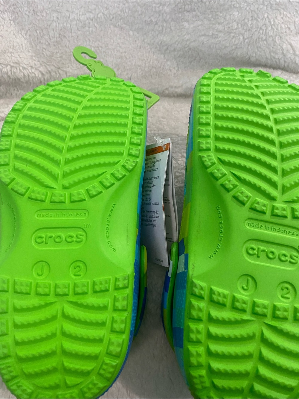 CROCS Kids Classic Digi Block Clog🟦🟩 Size J2 - Picture 4 of 6